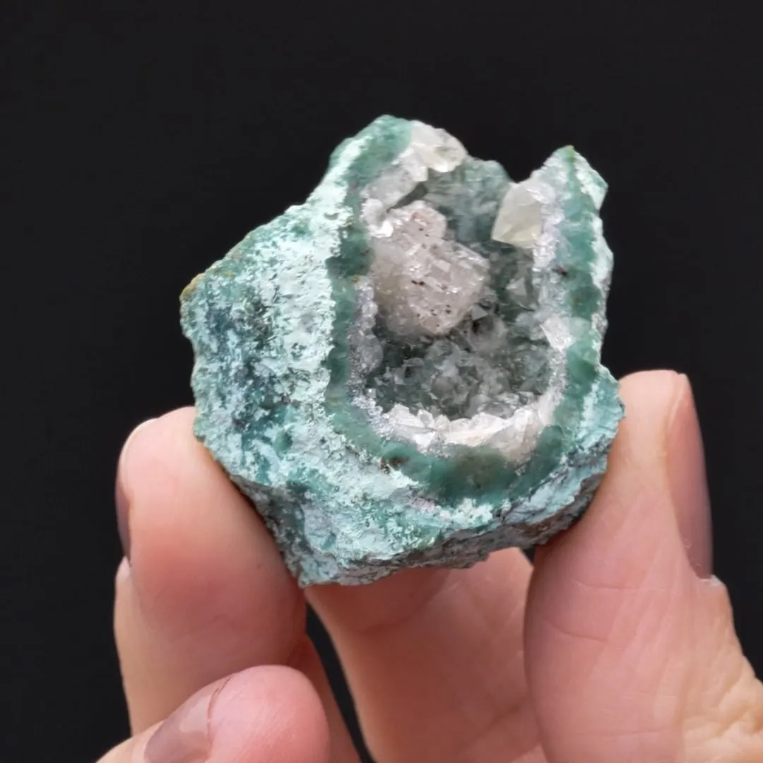 MACQUARTITE with Cerussite on Quartz - image 2