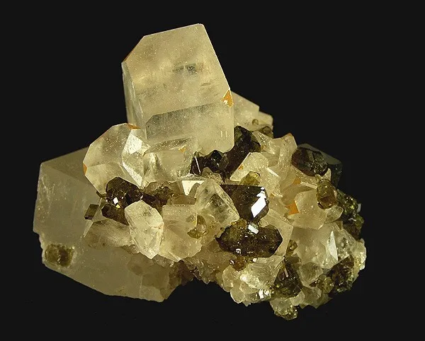 Magnesite, Uvite image