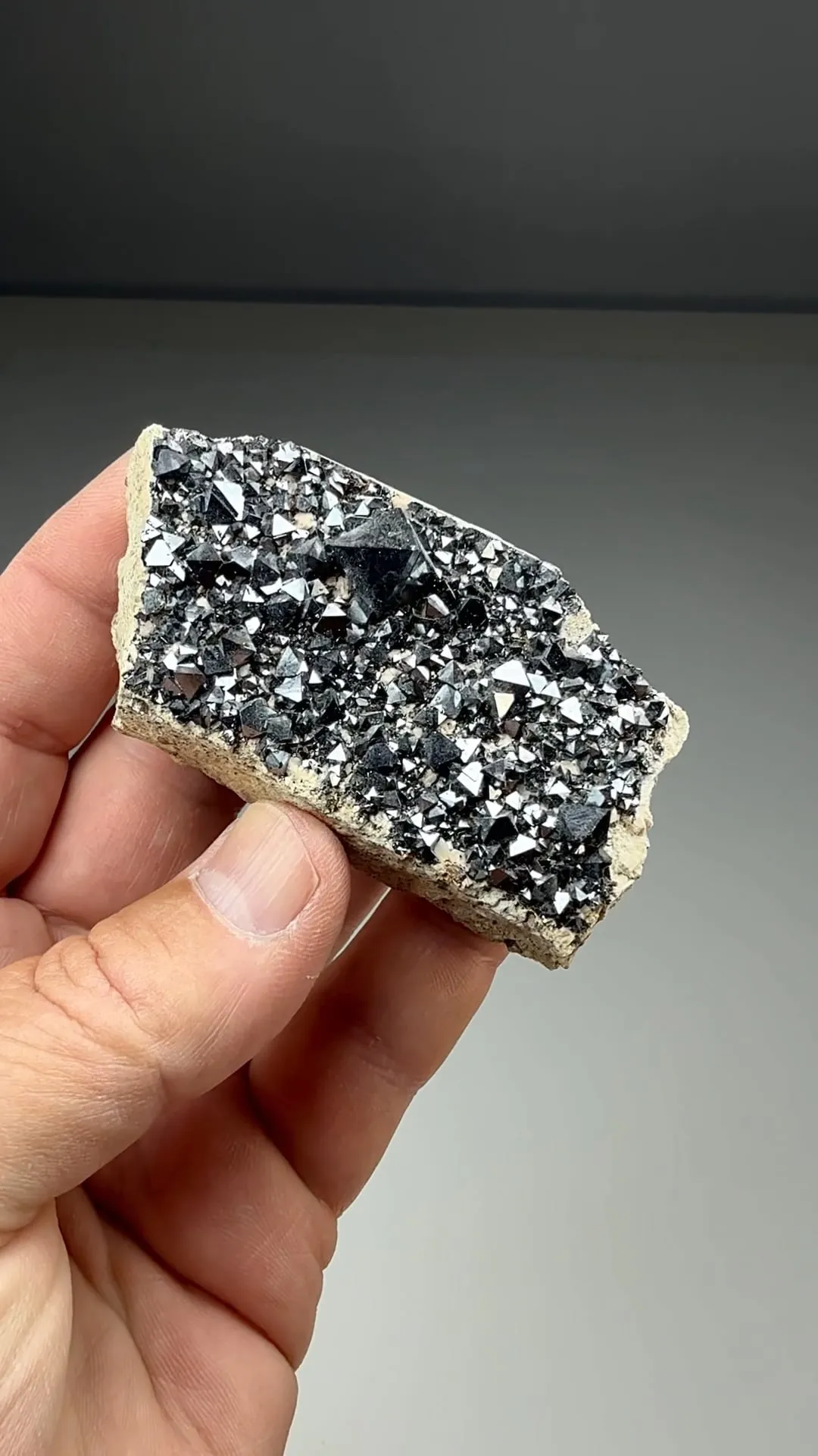 Magnetite (1057) - image 2