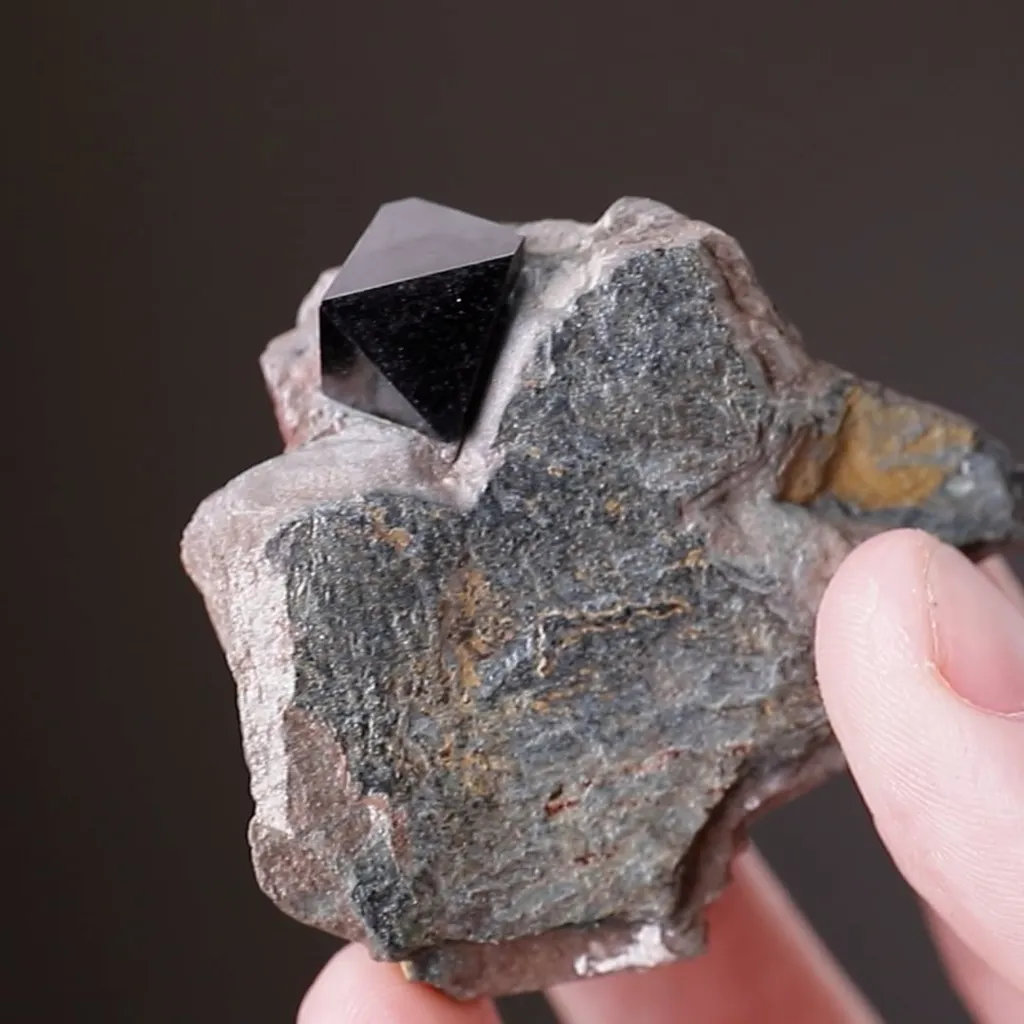 Magnetite - image 2