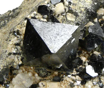 Magnetite - image 2
