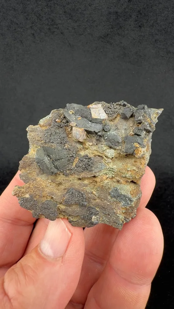 Magnetite - image 2