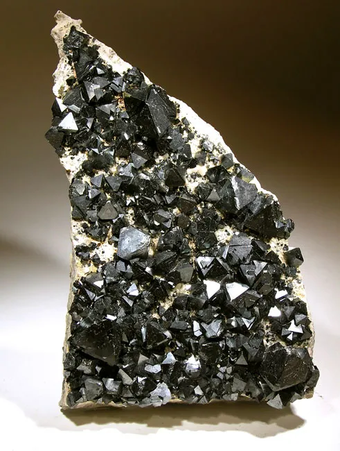 Magnetite - image 1