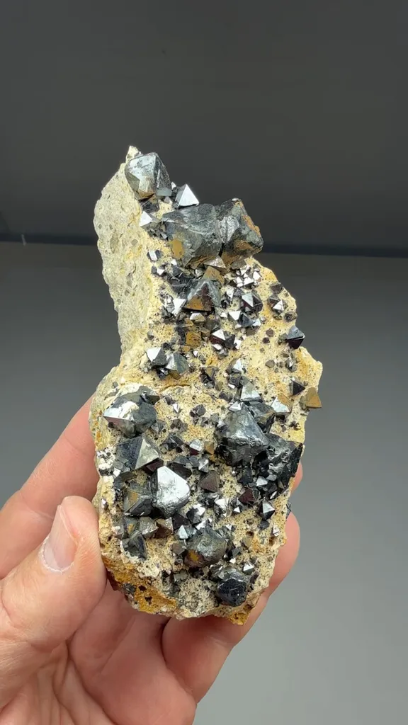 Magnetite - image 2
