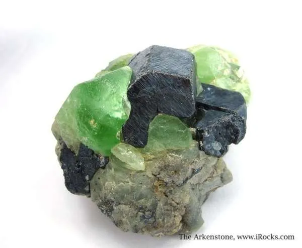Magnetite and Peridot - image 3