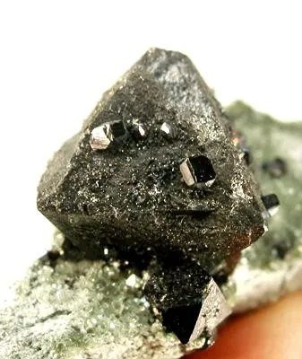 Magnetite, Andradite - image 2