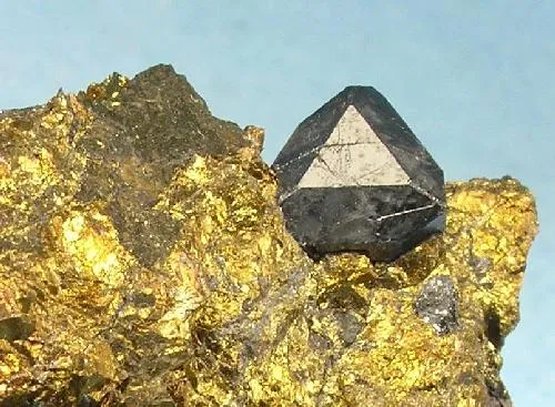 Magnetite, Chalcopyrite, Galena - image 2