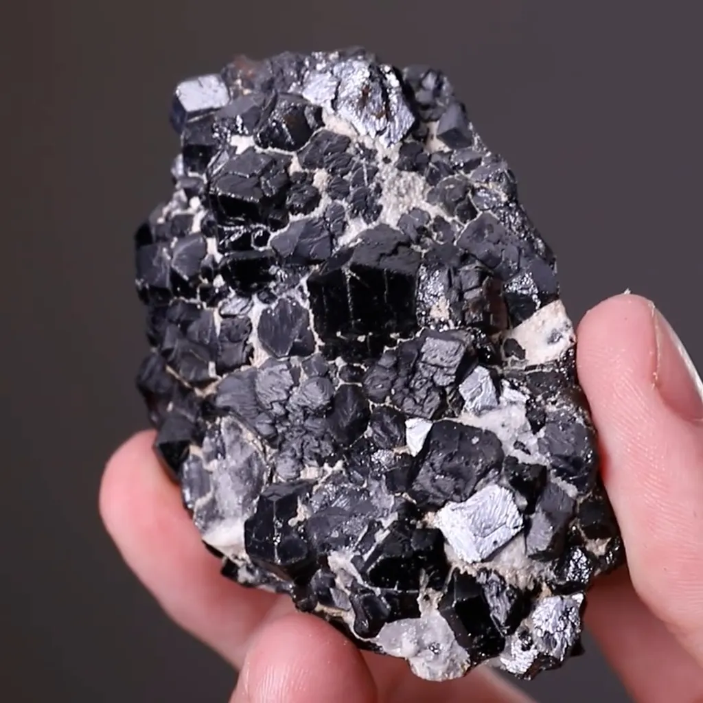 Magnetite - image 2