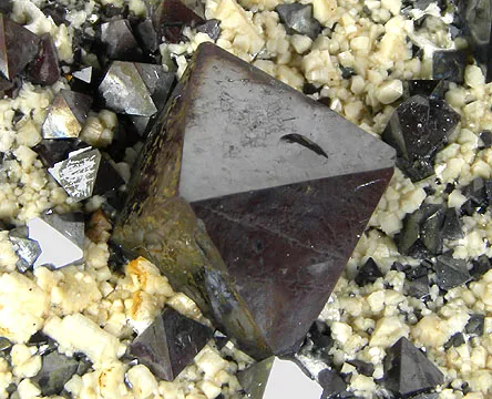 Magnetite - image 2