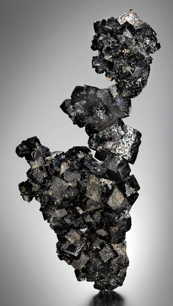 Magnetite from Empire State No. 2 Mine, Balmat, New York, USA image