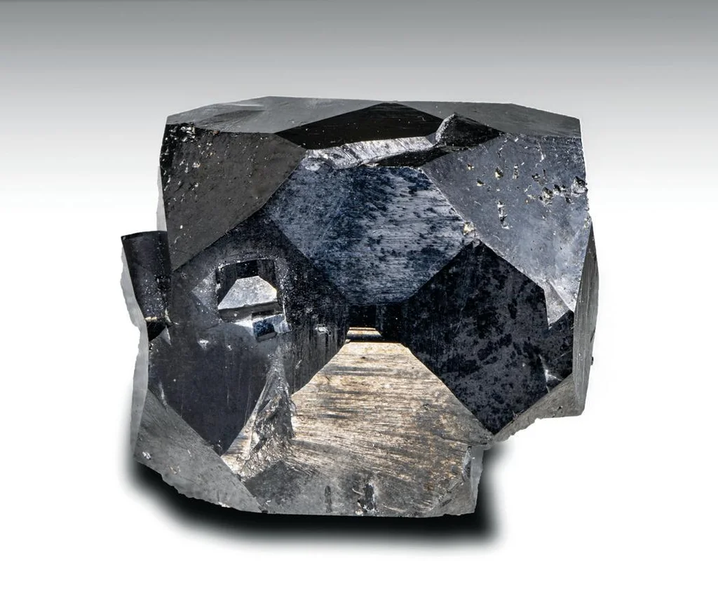 Magnetite from Empire State No. 4 Mine, Balmat, New York, USA image
