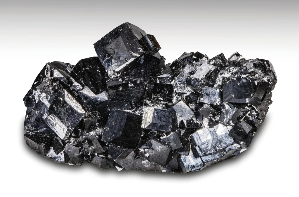 Magnetite from Empire State No. 4 Mine, Balmat, New York, USA image