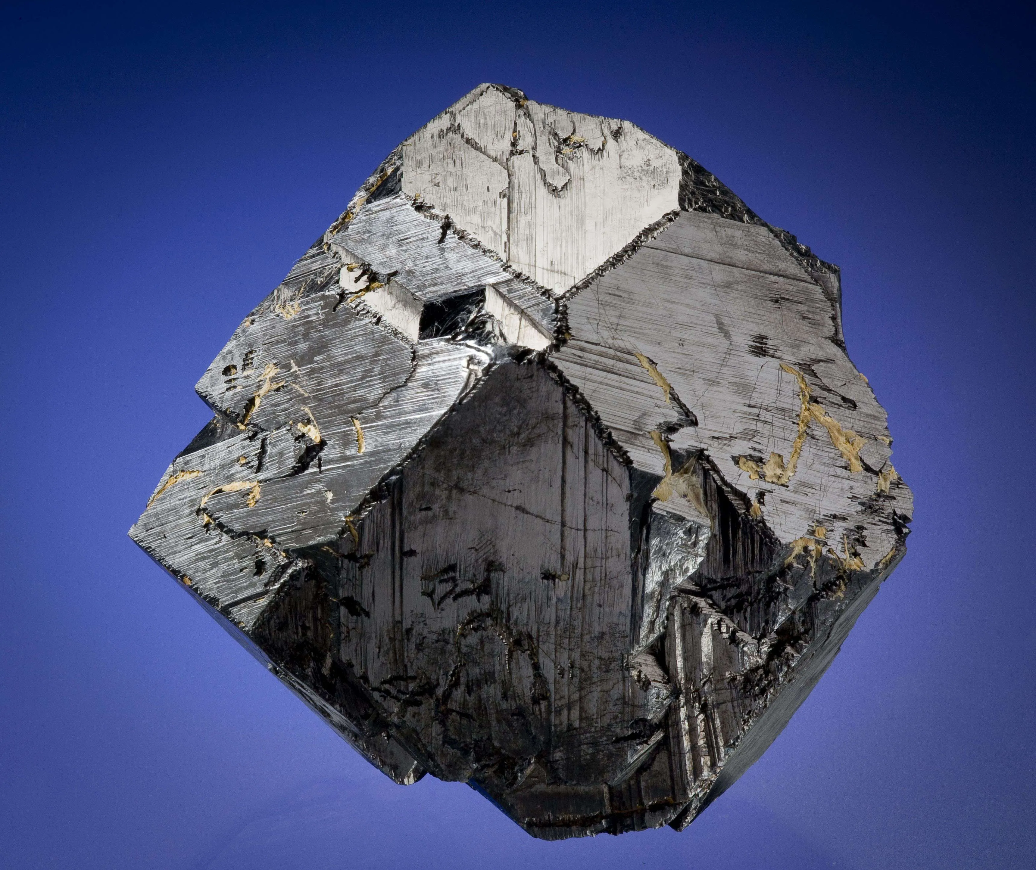 Magnetite (Huge Crystal) - image 3