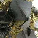 Magnetite in Chalcopyrite - image 2