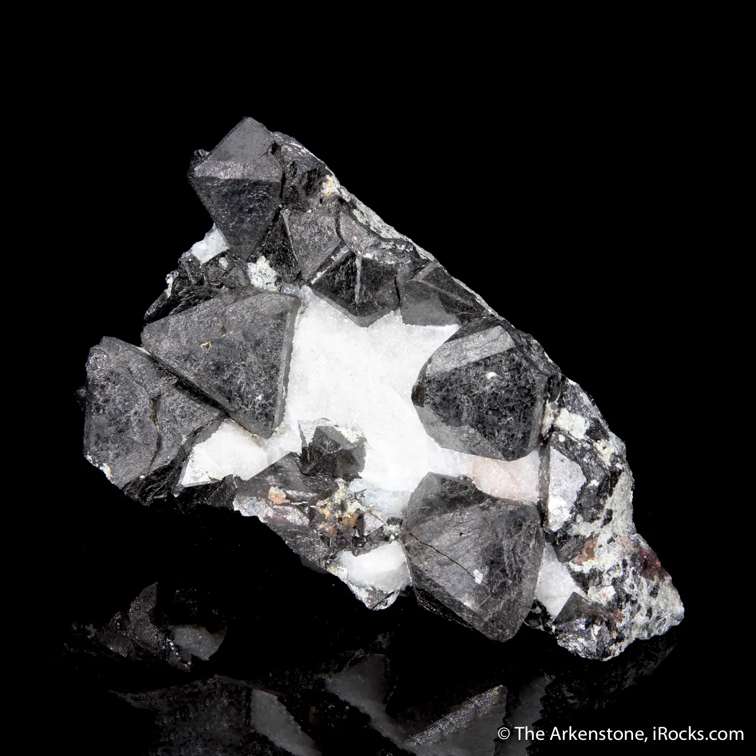 Magnetite (unusual locale) - image 4