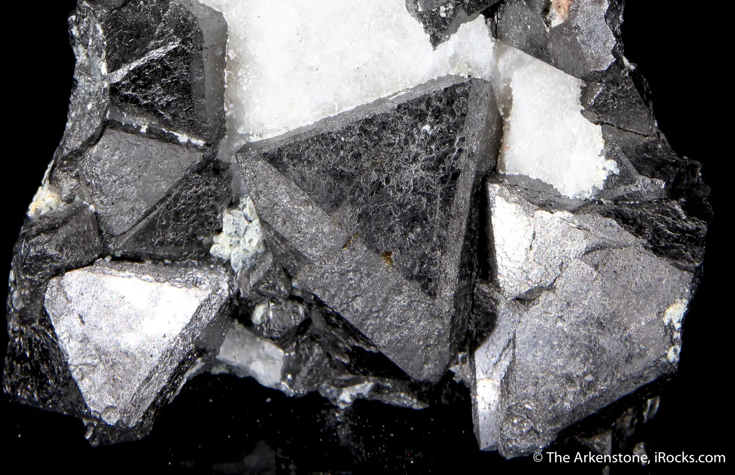 Magnetite (unusual locale) - image 6