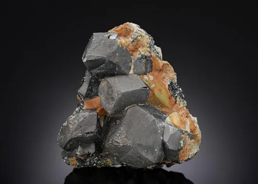 Magnetite with ANTIGORITE
