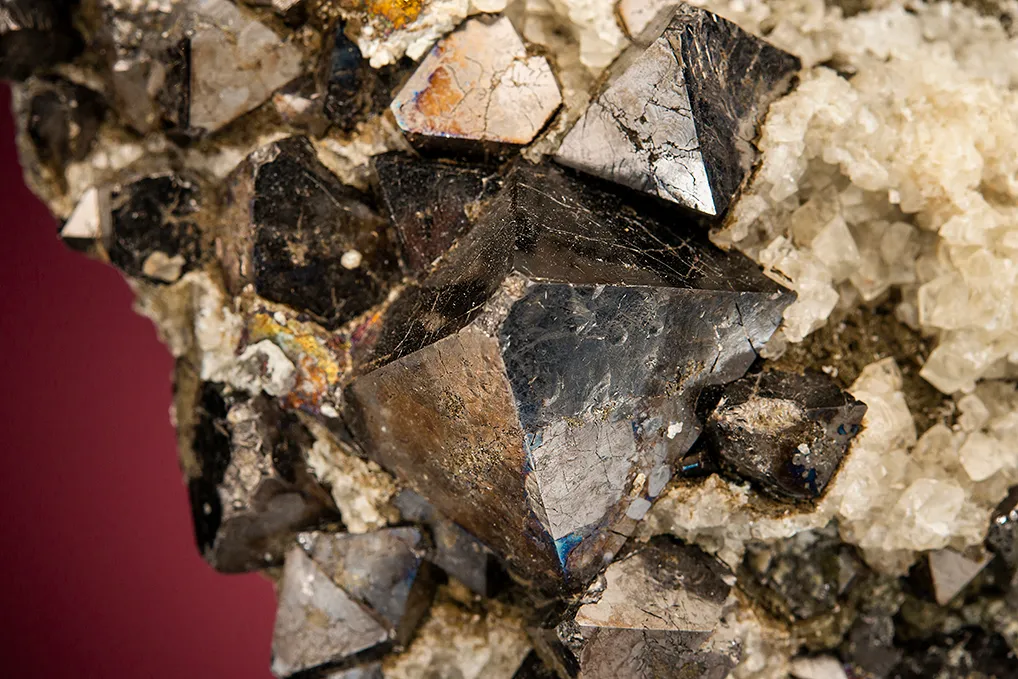 Magnetite with Calcite and Pyrite - image 2