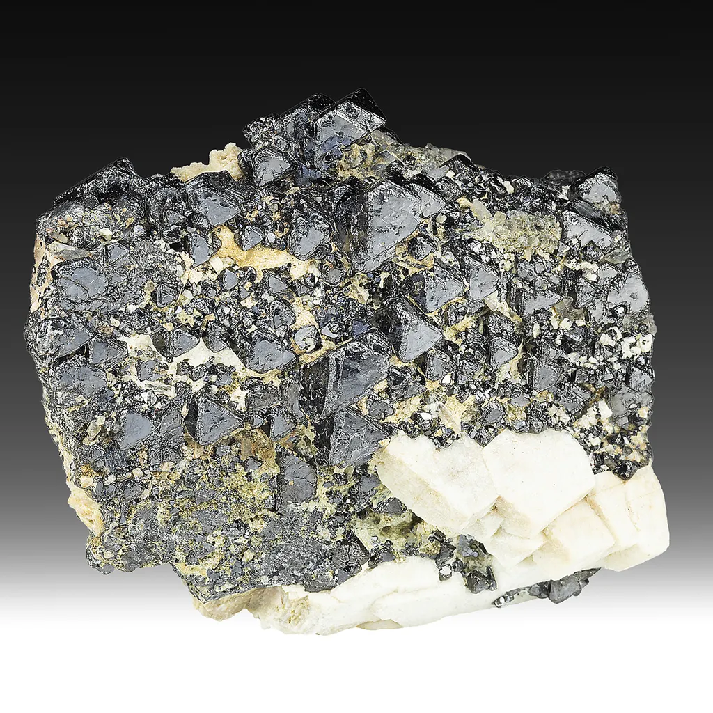 Magnetite with Feldspar image