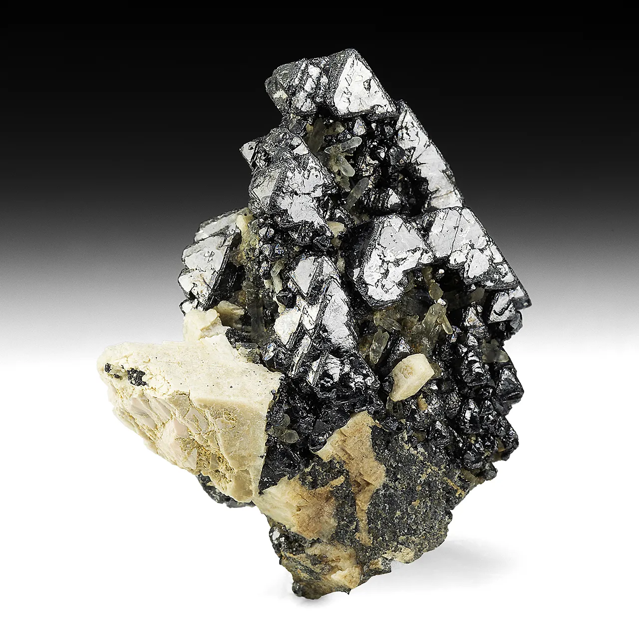 Magnetite with Feldspar, Quartz - image 1