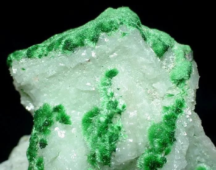 Malachite, Calcite - image 2