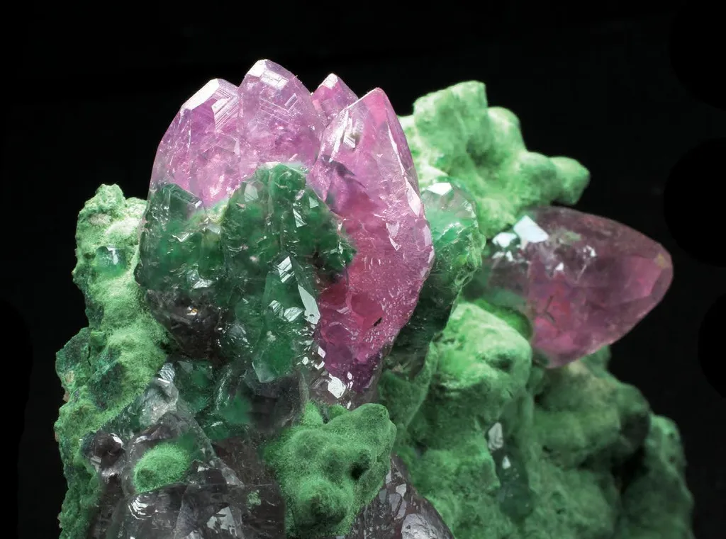 Malachite, Calcite image