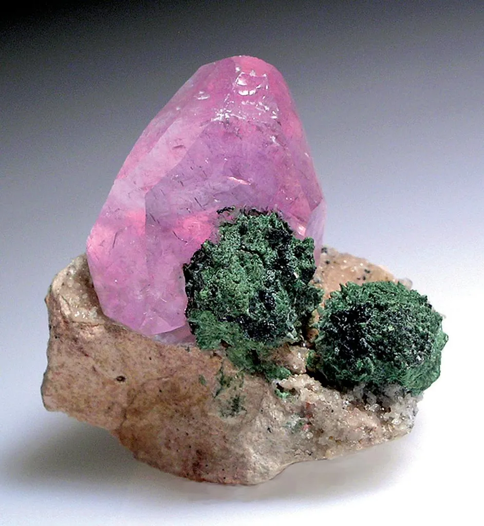 Malachite, Calcite image
