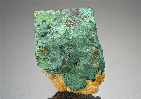 Malachite coating Cuprite - image 1