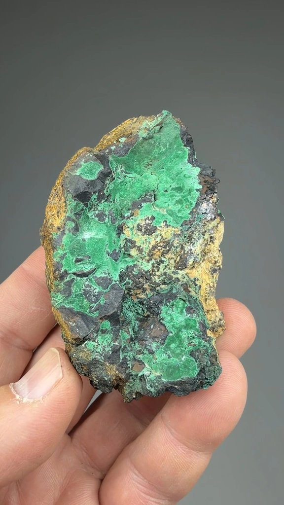 Malachite from Sverdlovsk Oblast, Russia - image 2