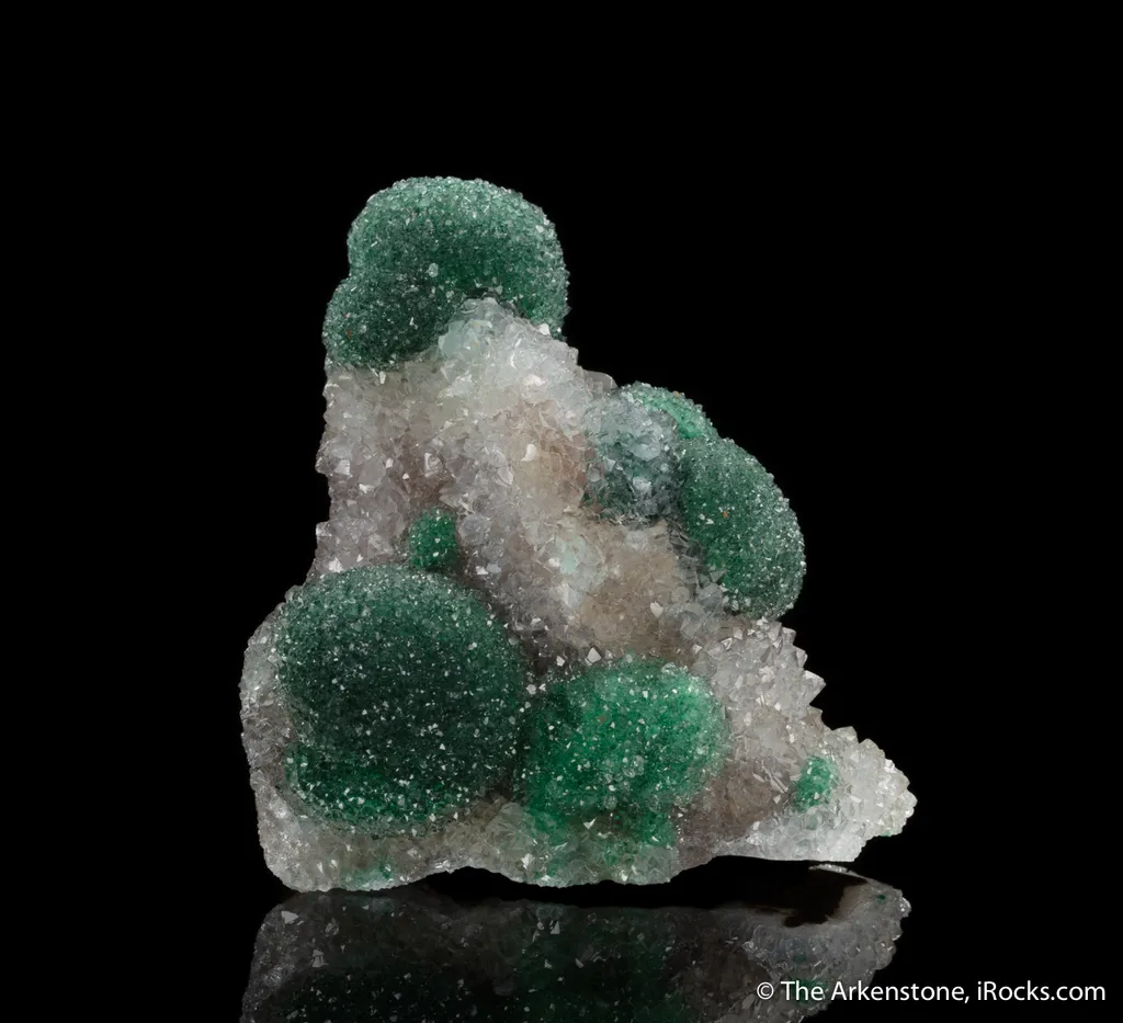 Malachite included in Quartz - image 3
