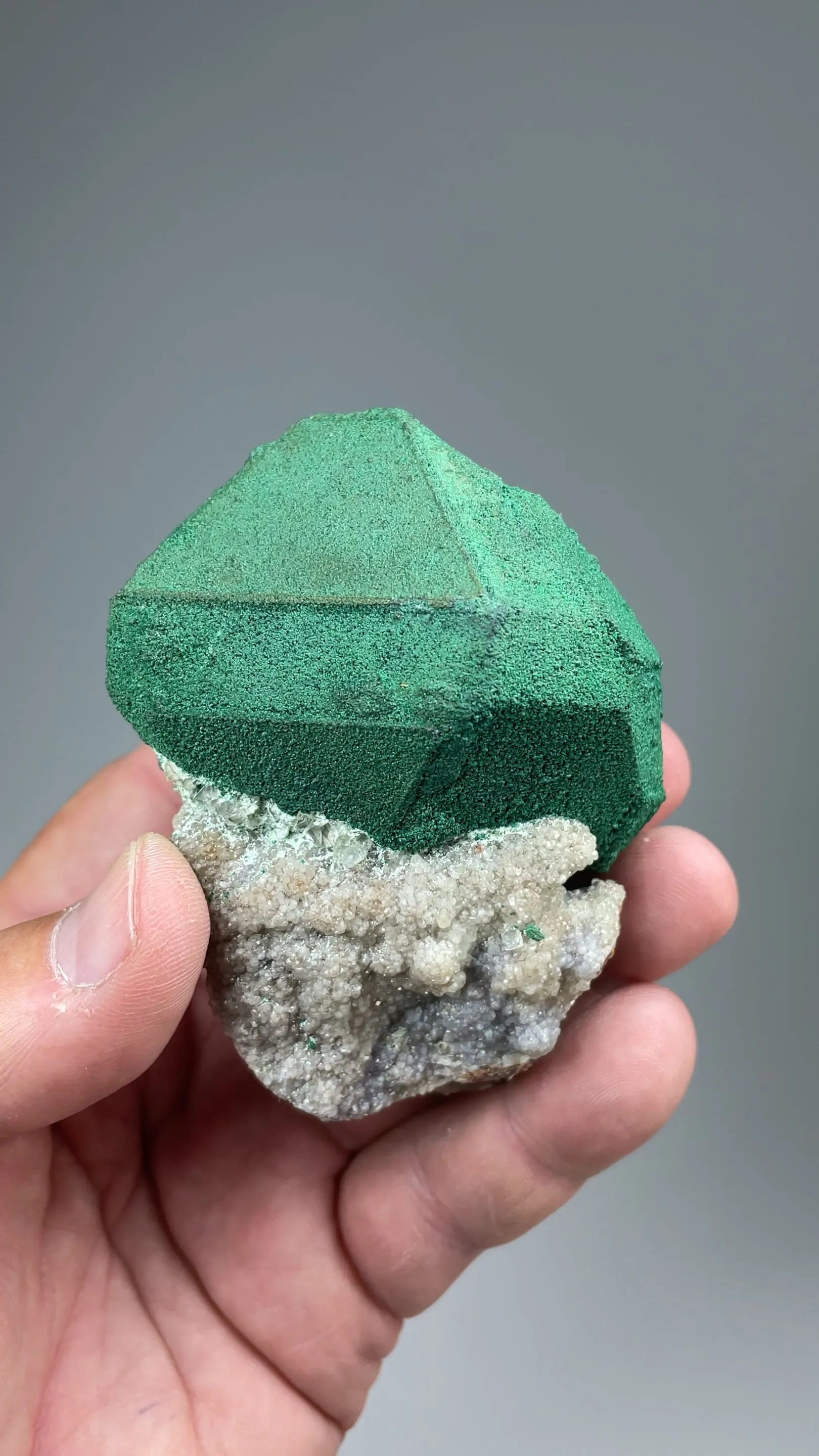 Malachite on Cuprite - image 2
