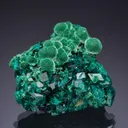 Malachite on Dioptase - image 1