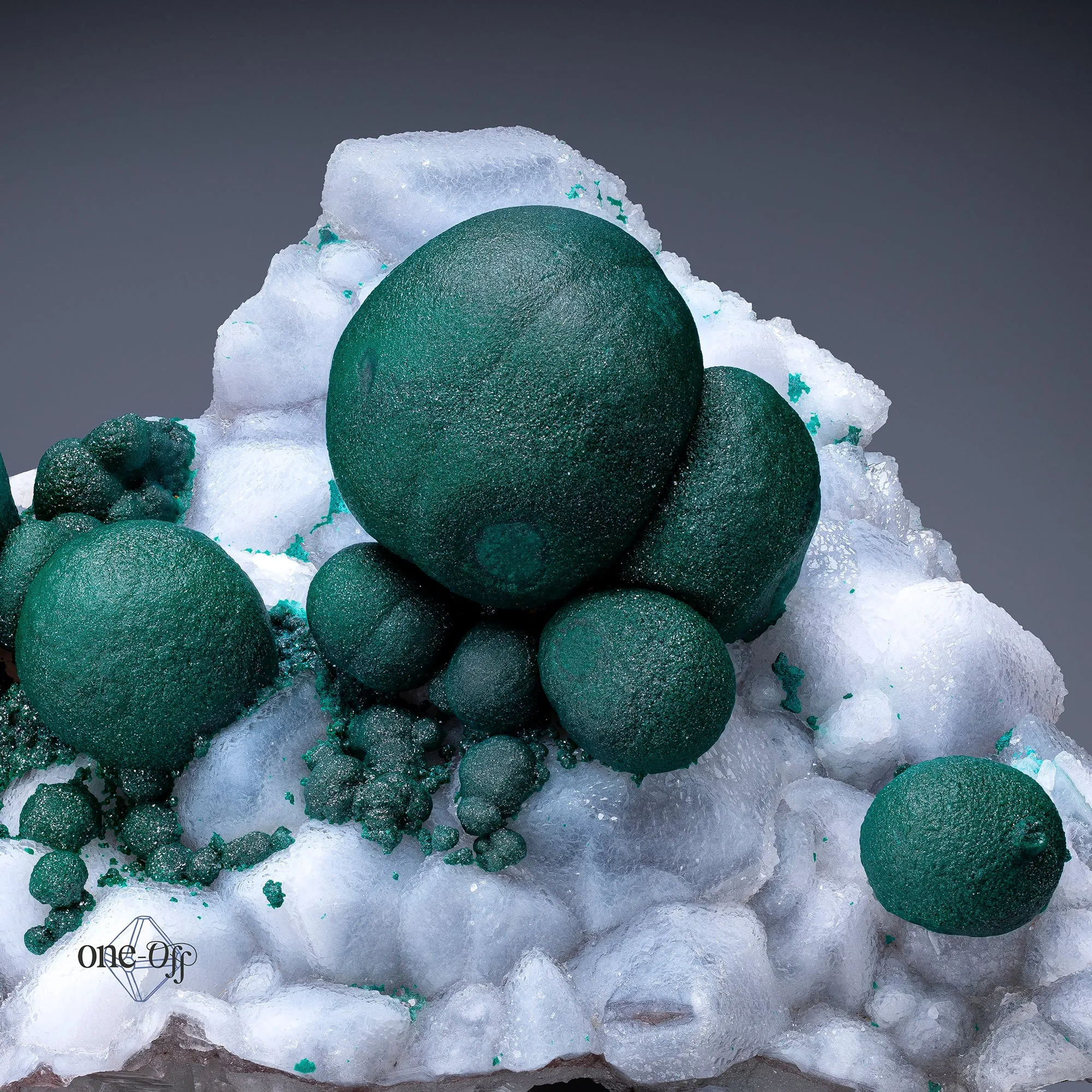 Malachite on Quartz - image 3