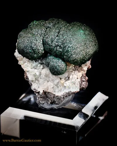 Malachite on Quartz - image 2