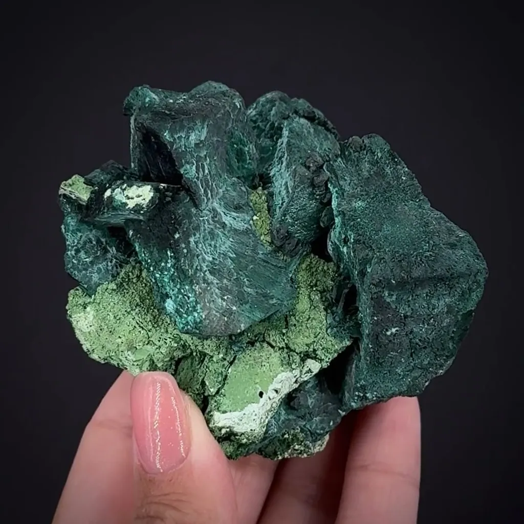 Malachite ps. after Azurite on Mottramite image