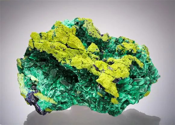 MALACHITE ps. after AZURITE with GARTRELLITE with AZURITE image