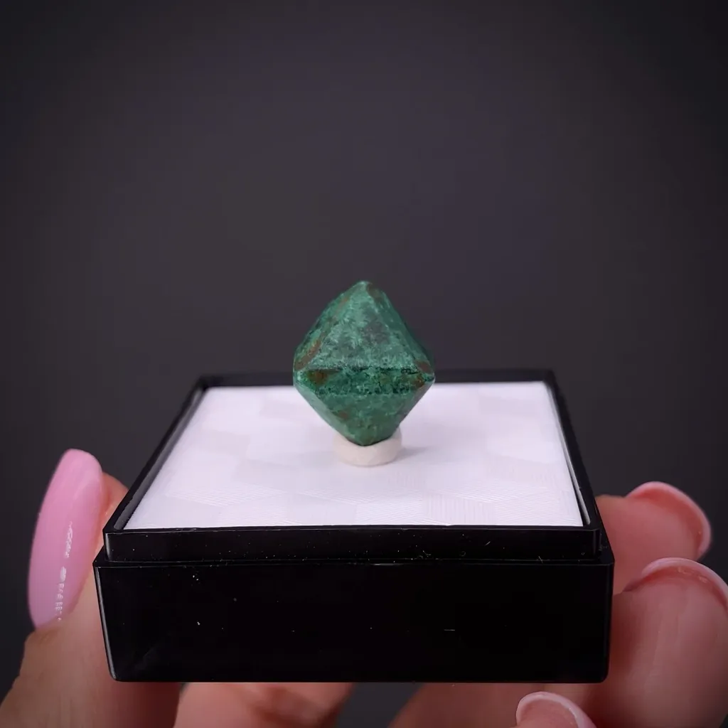 Malachite ps. Cuprite - image 2