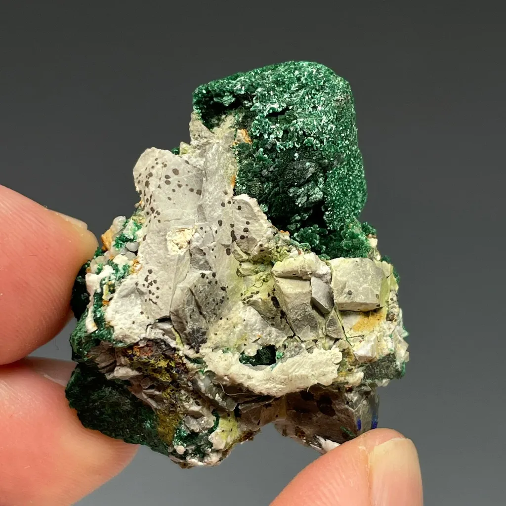 Malachite Pseudomorph after Azurite with Brochantite or Antlerite? - image 4