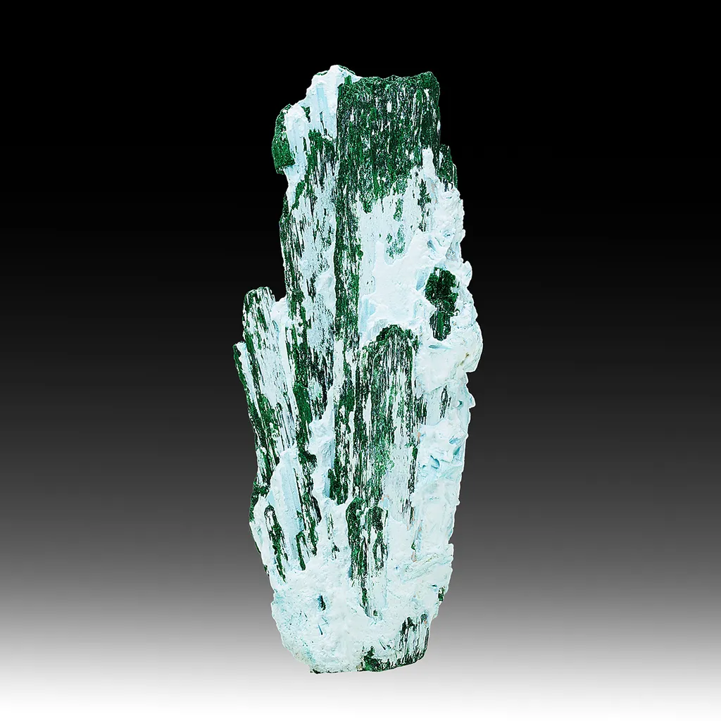 Malachite pseudomorph with Plancheite image