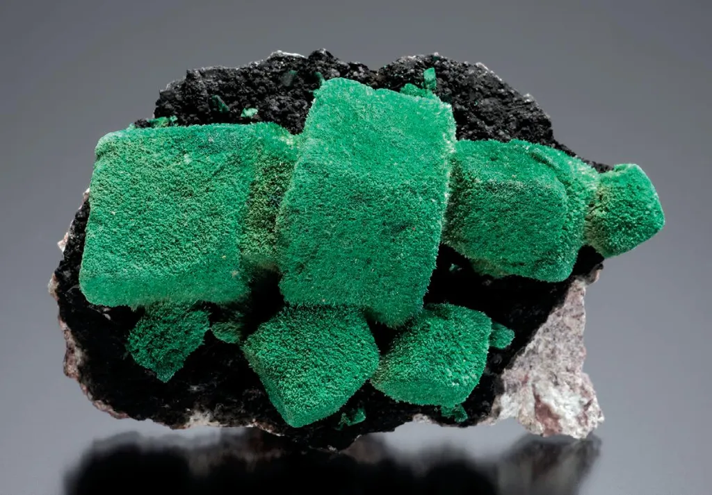 Malachite pseudomorphs after Azurite image