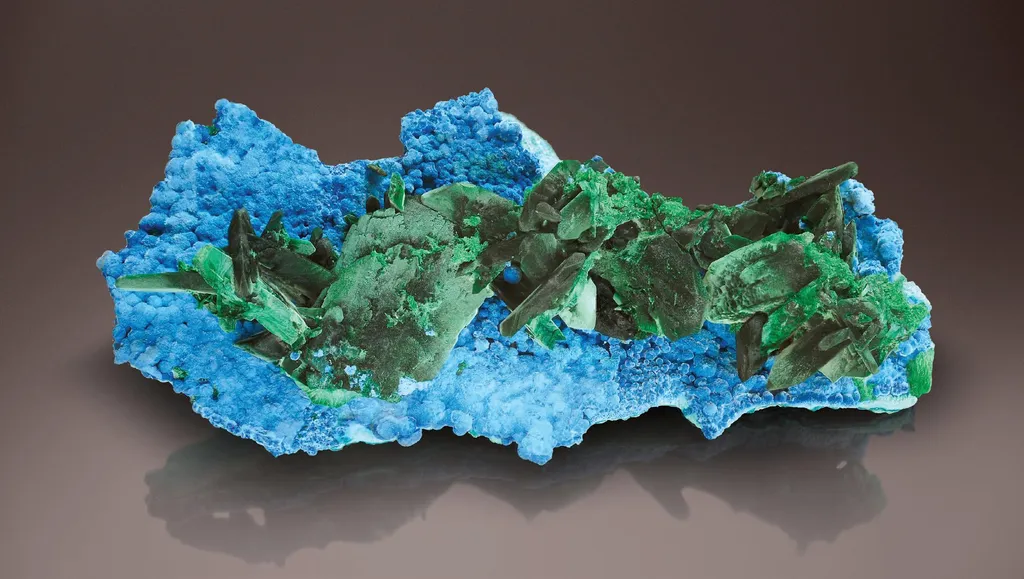 Malachite pseudomorphs after Azurite on Plancheite image
