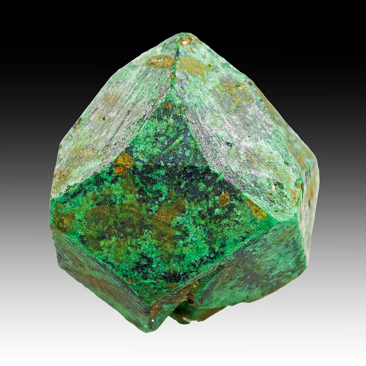 Malachite replacing Cuprite - image 1