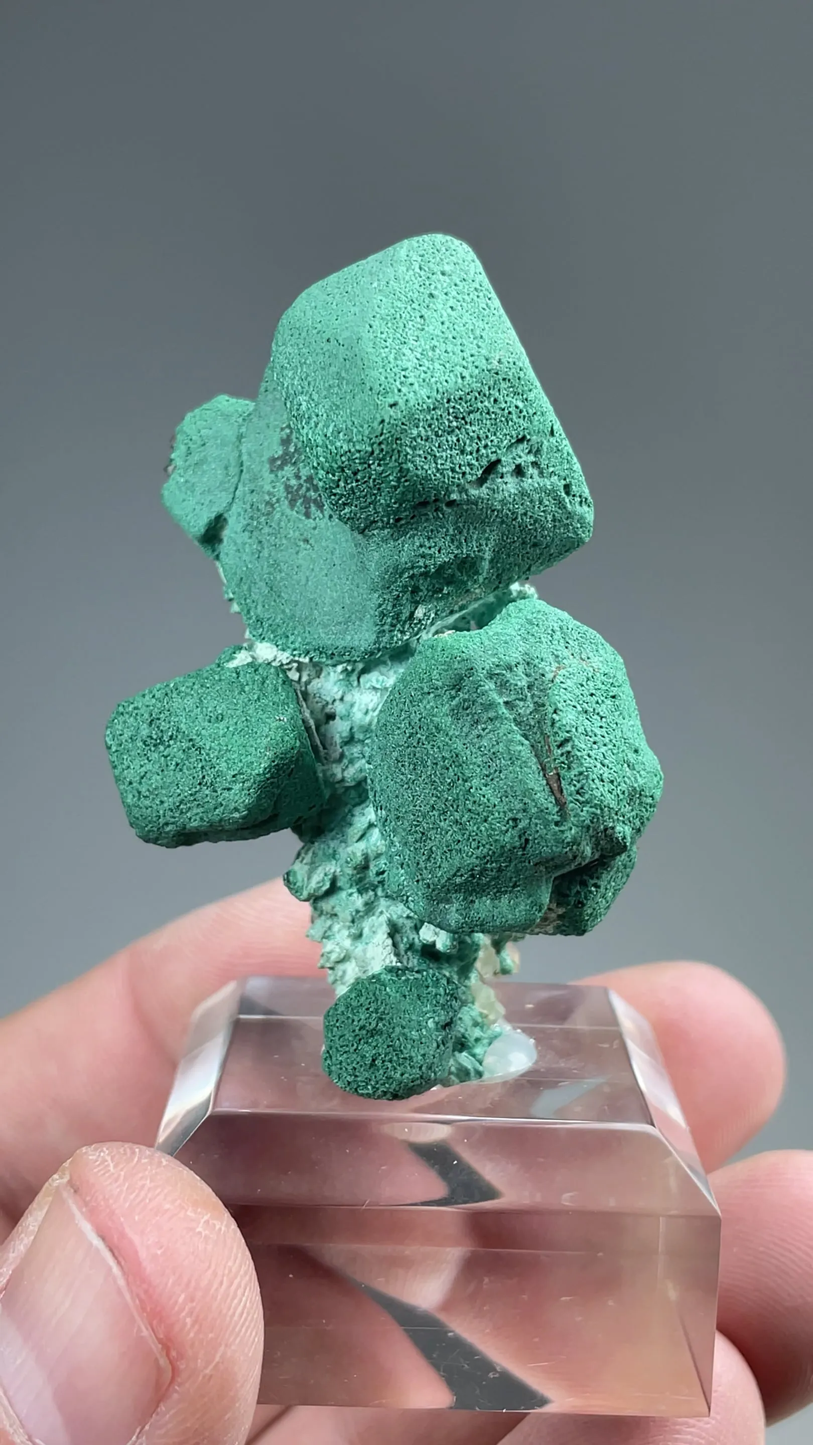 Malachite replacing Cuprite - image 2