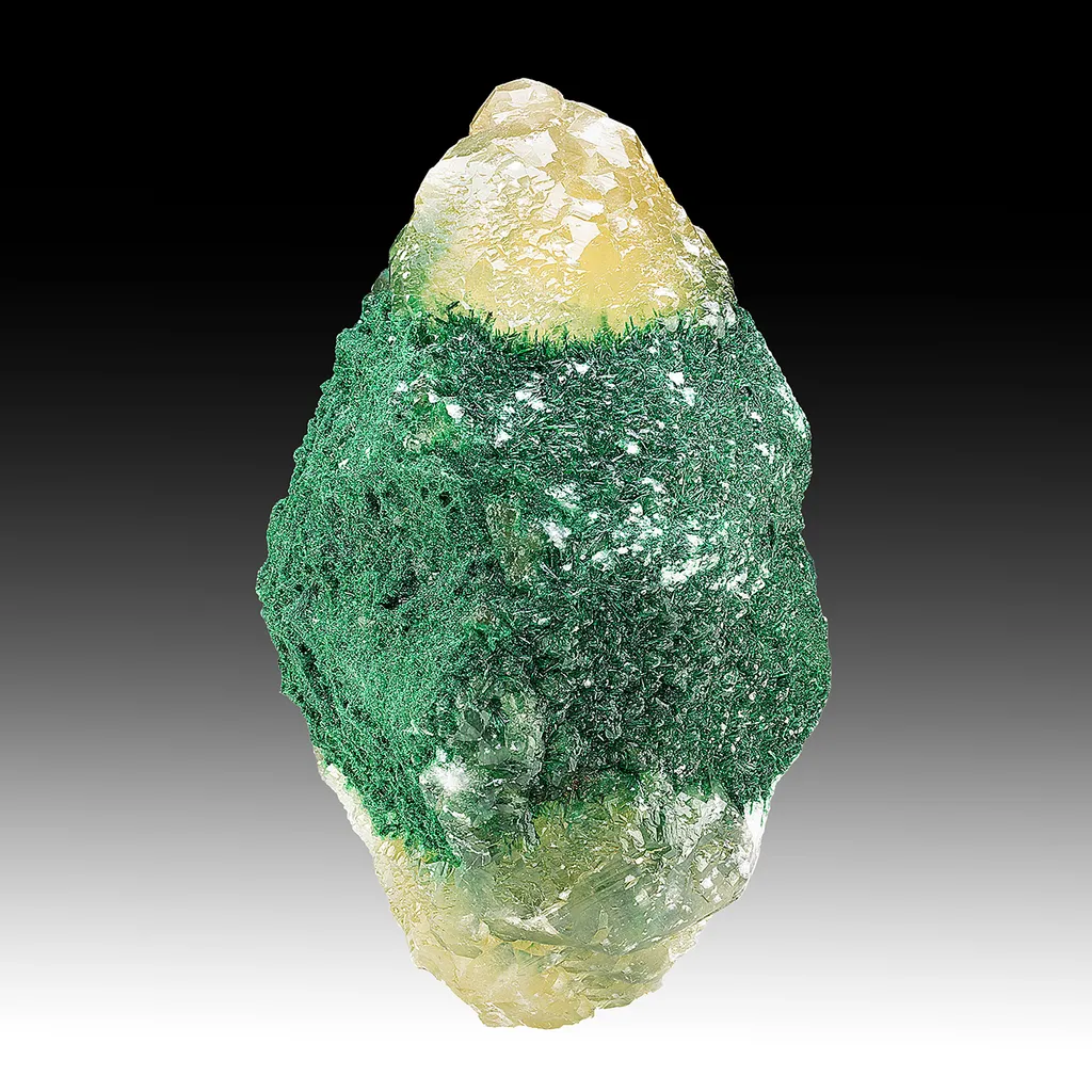 Malachite with Calcite image