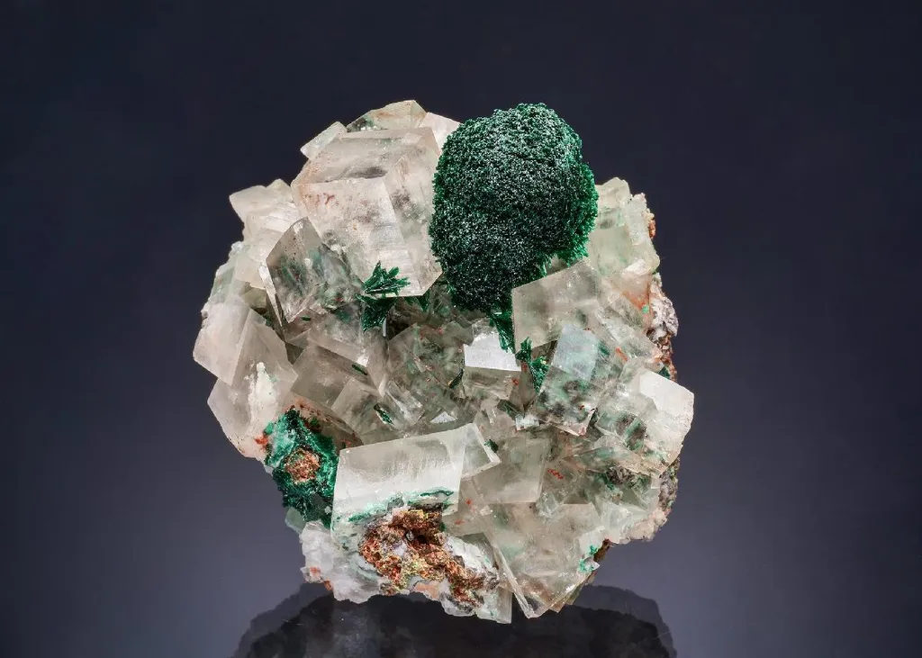 Malachite with Calcite image