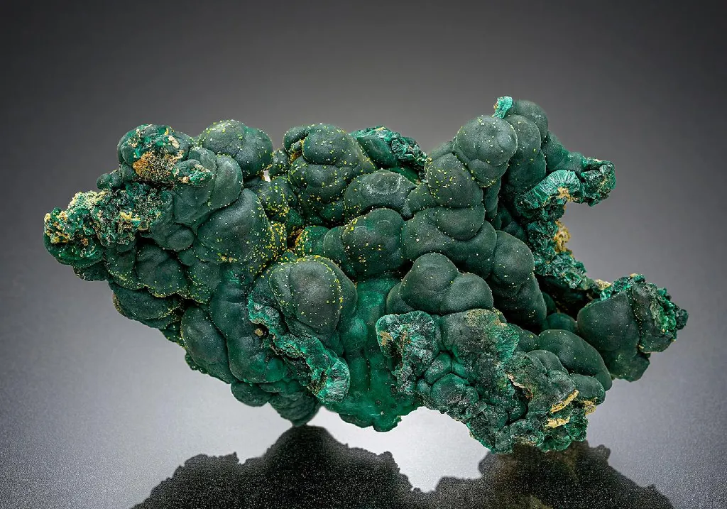 Malachite with Pyromorphite image