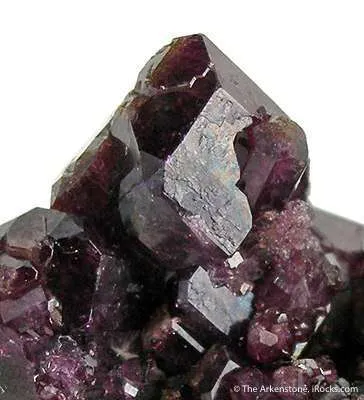 Mangan-Vesuvianite - image 3