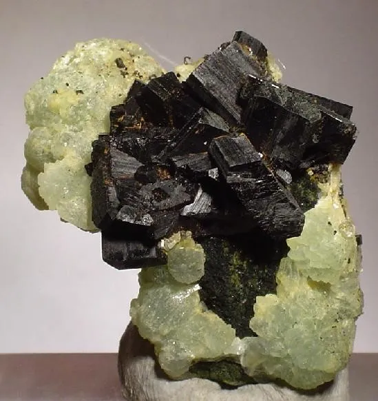 Manganbabingtonite, Prehnite image