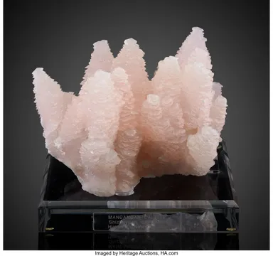 Manganese-bearing Calcite