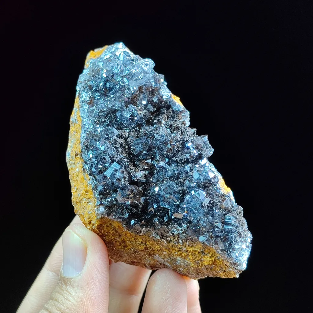 Manganèse with Quartz from Maroc, Région Drâa-Tafilalet, Taouz Caïdat image